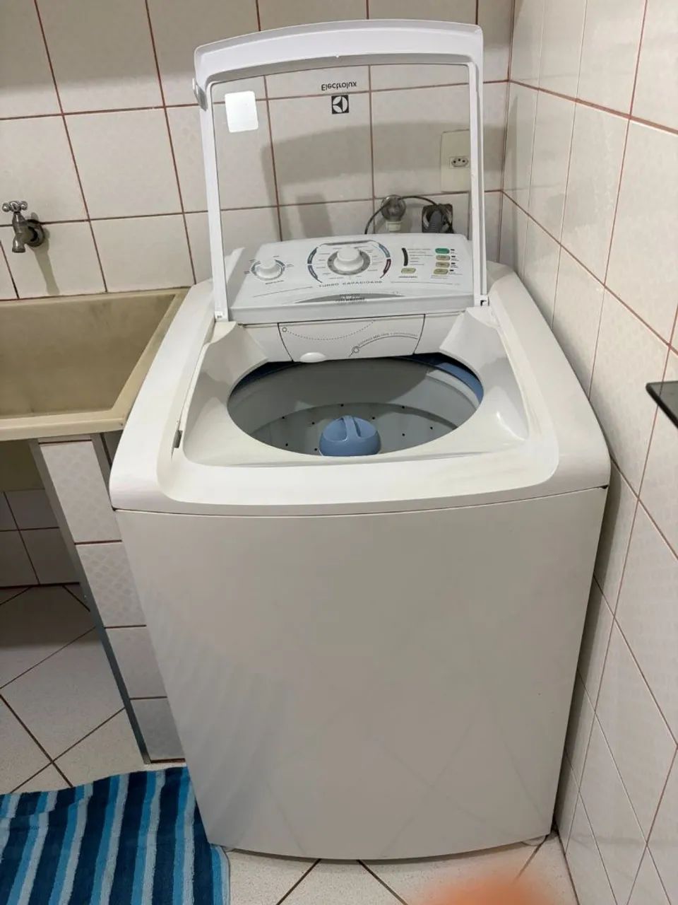 Máquina de lavar Eletrolux 12 kilos<br>850  nova - Foto 6