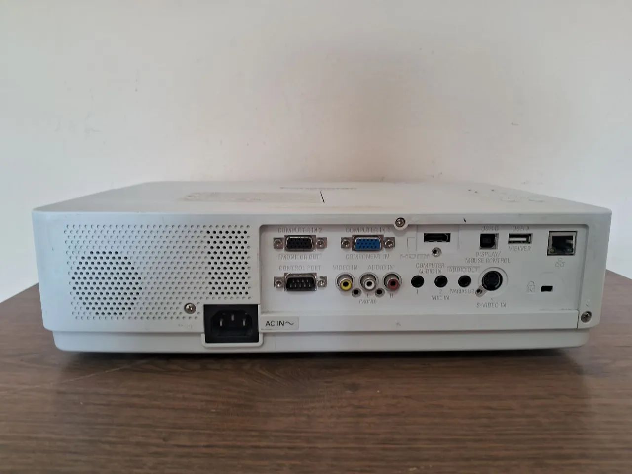Projetor  Panasonic  VX400NT  - Foto 2