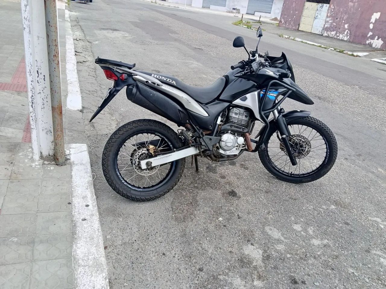 Xre 300