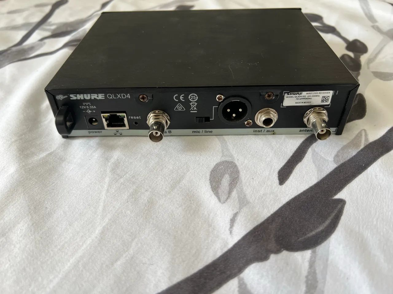 Microfone Sem Fio Shure QLXD4 com Cápsula KSM9HS - Foto 4