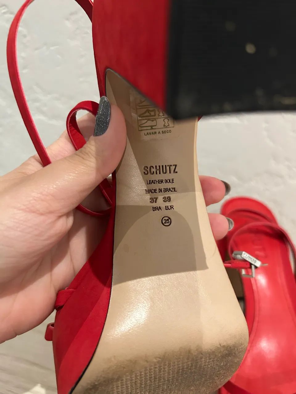 Sandália Schutz vermelha 37 - Foto 4