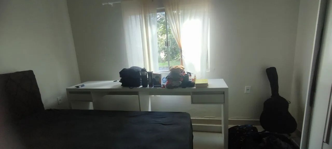 Mesa de estudo nova nunca usada