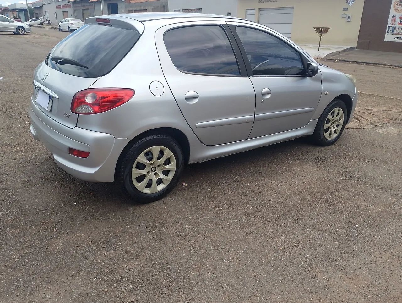 Peugeot 207 2012