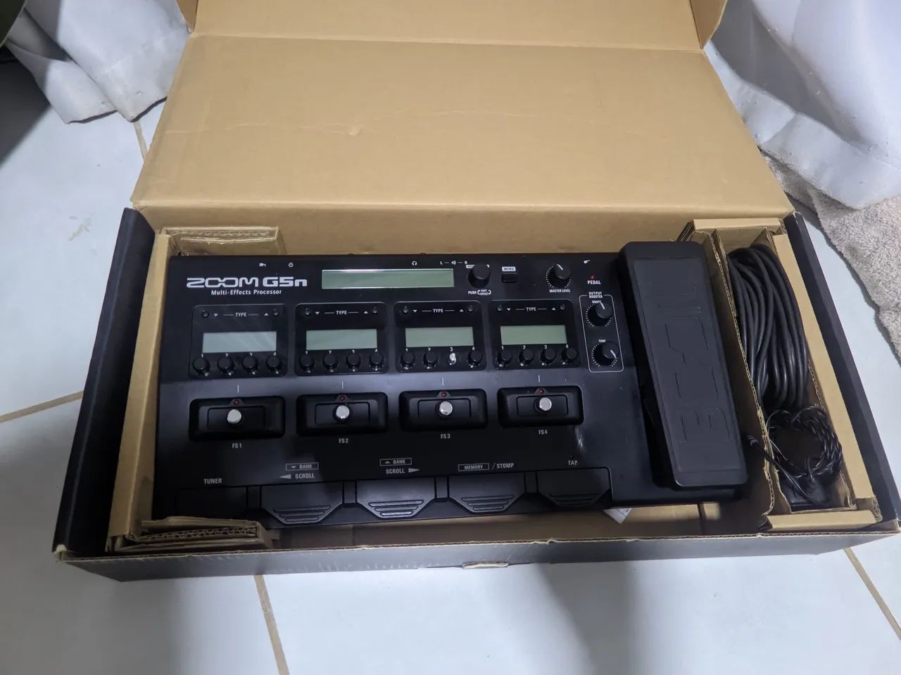 PEDALEIRA ZOOM G5N - Instrumentos musicais - Moinho dos Ventos