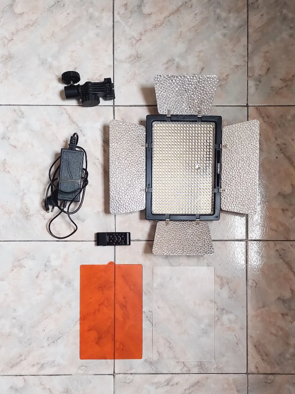 LED Yongnuo YN600L II - Acessórios para Câmeras e Filmadoras