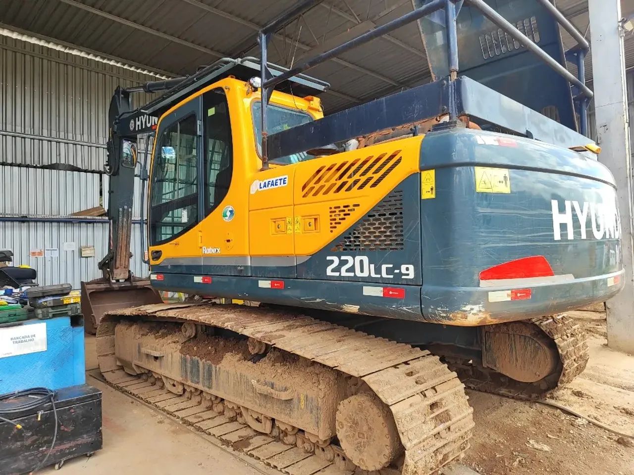 Escavadeira Hyundai R220 Lc-9 - Foto 6