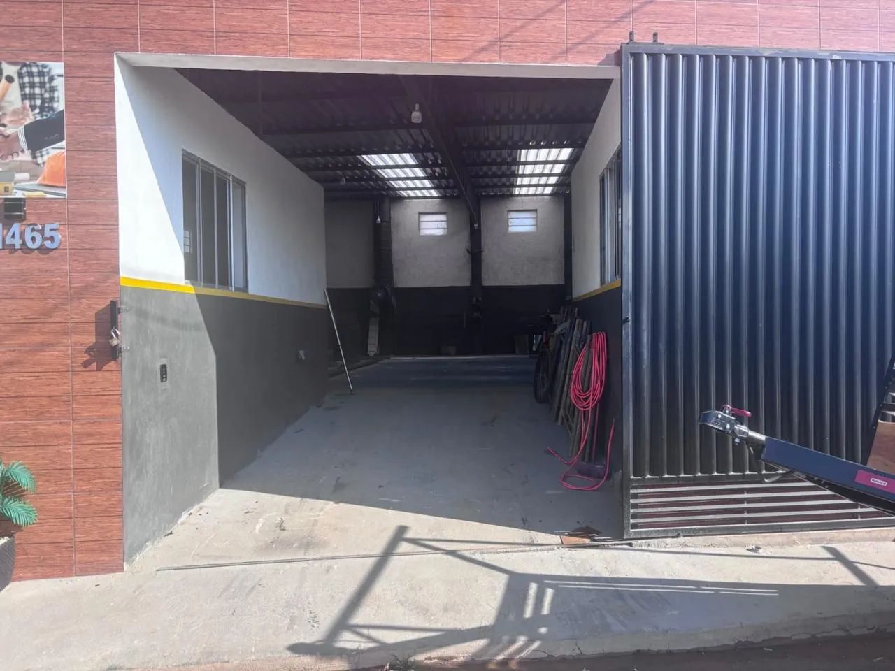 Vendo ou troco por casa ou sítio 