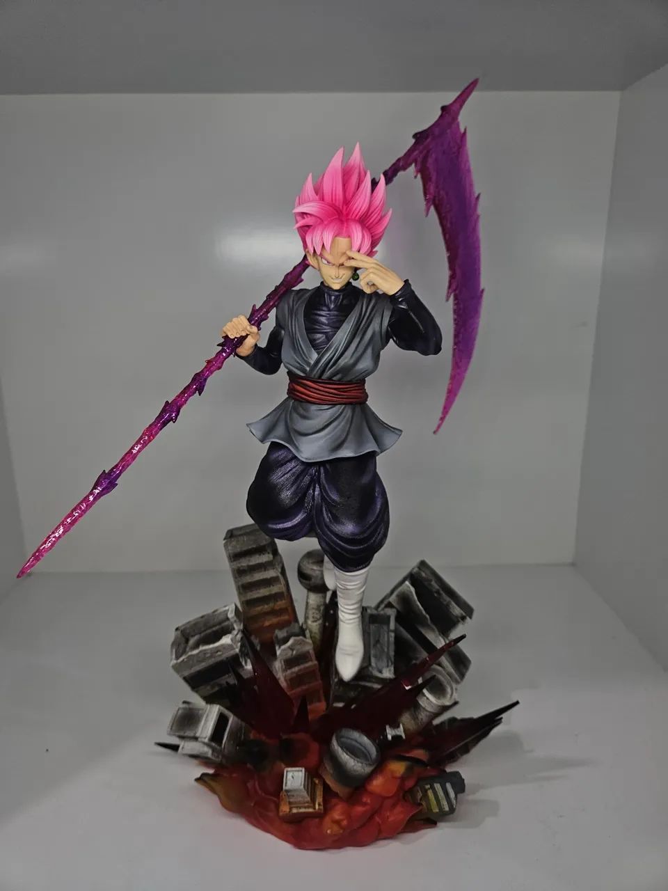 Goku black, 45CM, base com led. - Foto 3