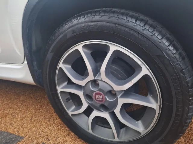 Fiat Uno Sporting 1.4 EVO Fire Flex 8V 4P 2014 - Foto 4