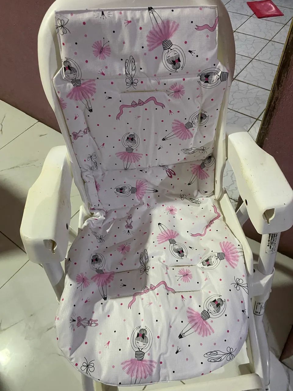 Cadeirinha de alimentação 