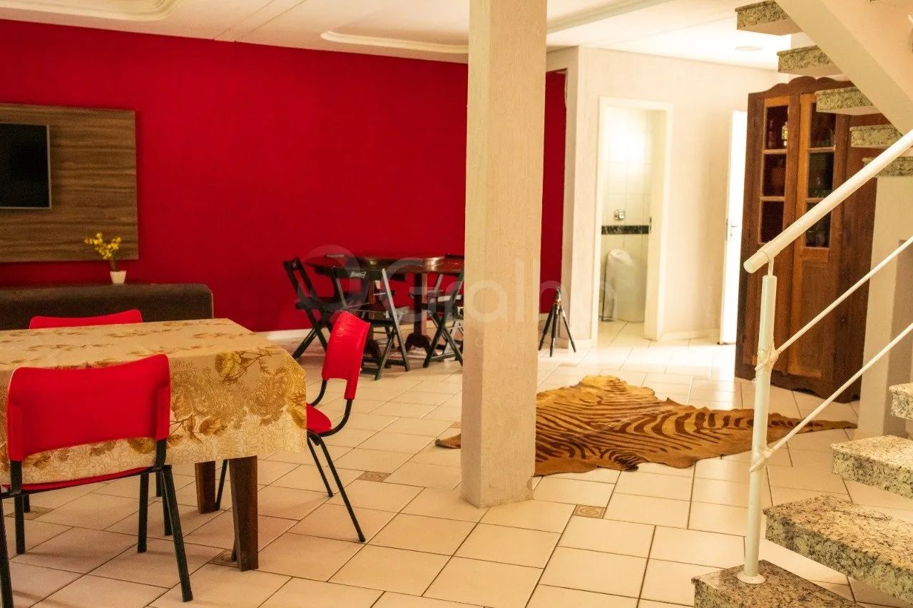 Casa com 5 quartos sendo 2 Suites com 350m² bairro Praia Brava - Foto 3