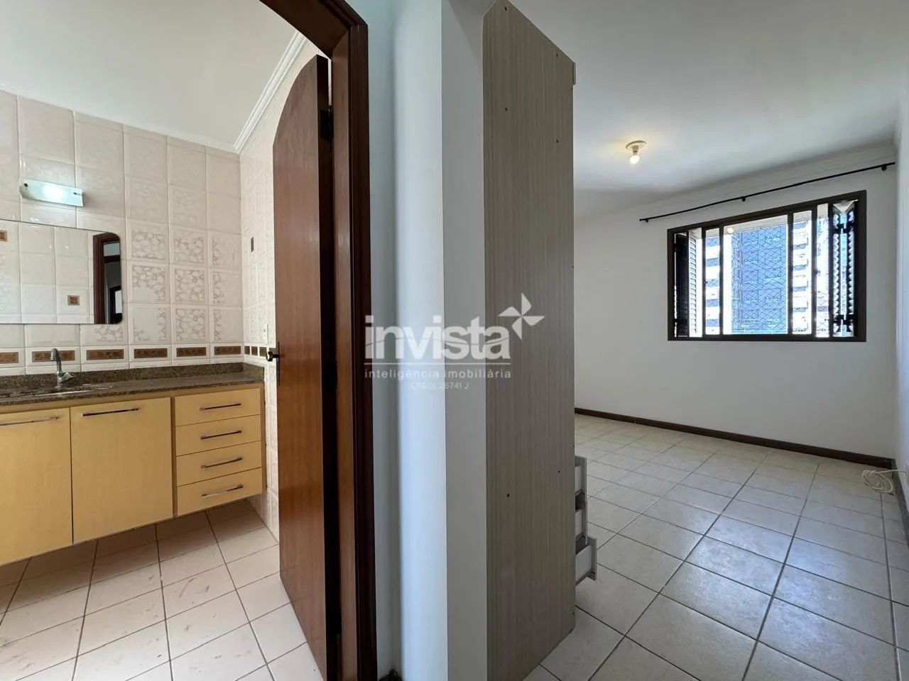 Apartamento 2 Dormitórios com Varanda para Alugar na Pompéia em SANTOS - Foto 10