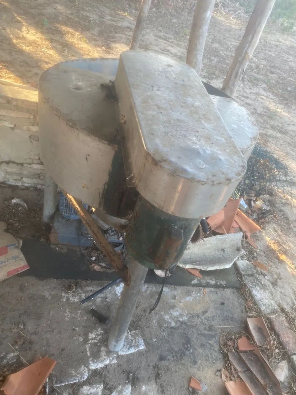 MÁQUINA PARA  ABATÉ FRANGO ?