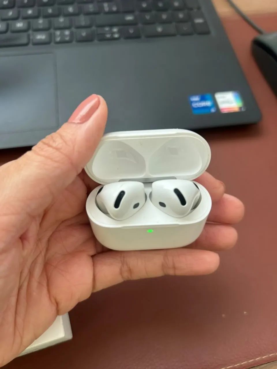 Apple AirPods 4 