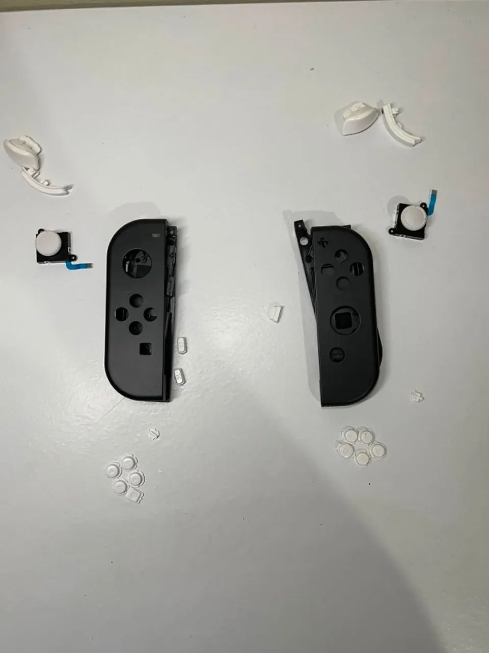 Carcaça Preta Switch Joycon + Analógico branco - Foto 3