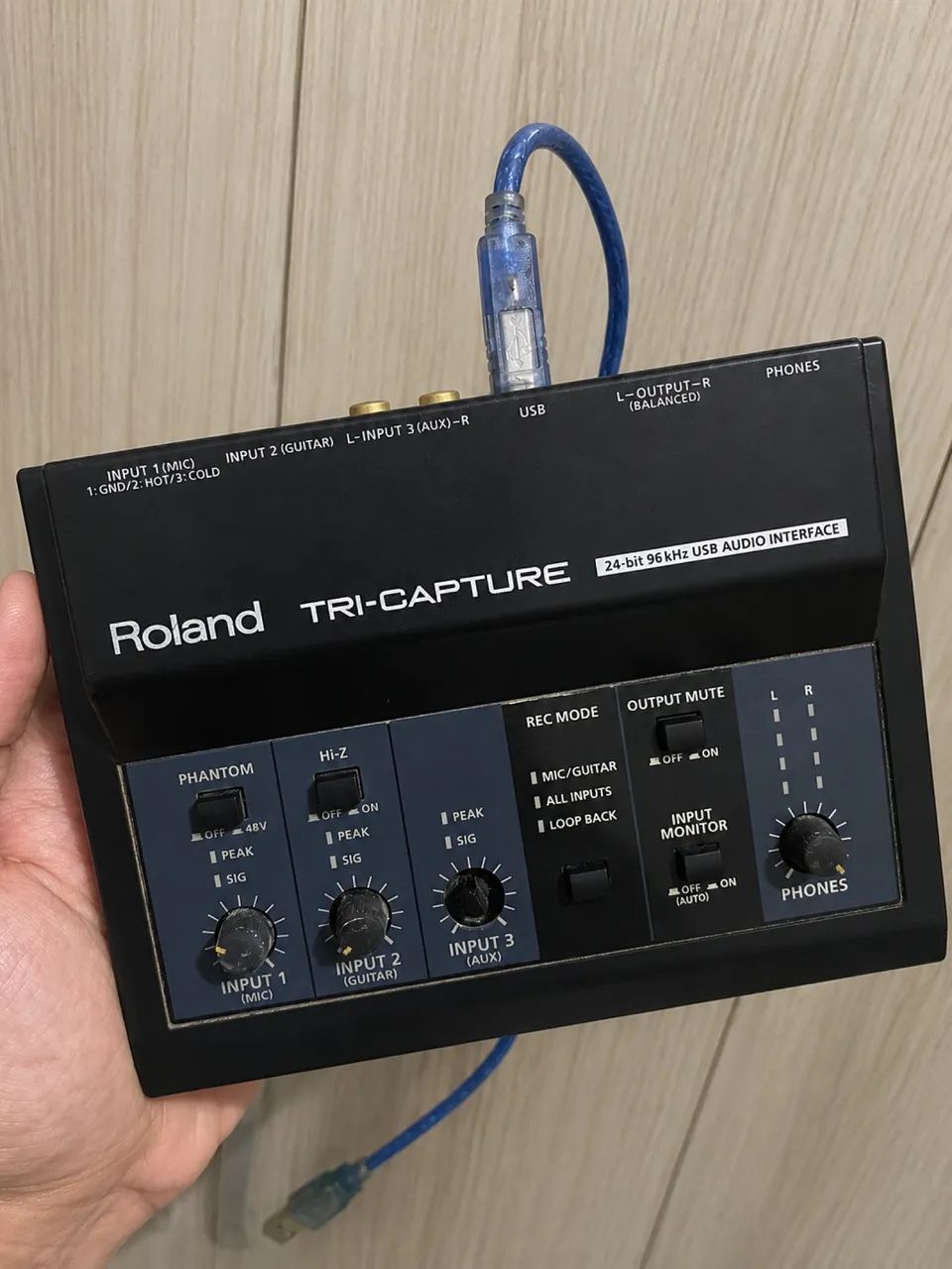Interface de Áudio Roland Tri-Capture - Foto 3