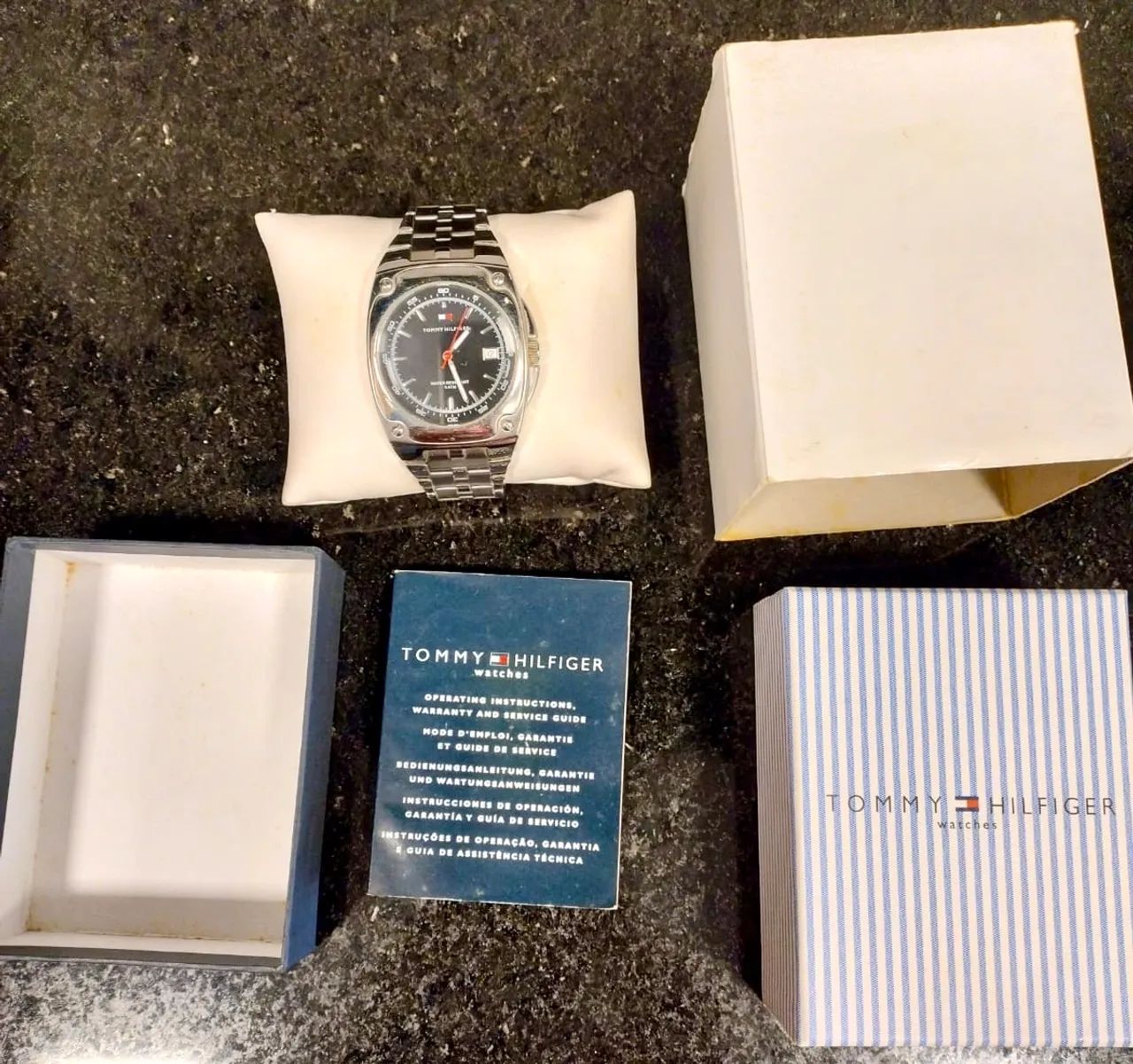 Relógio Tommy Hilfiger com design sofisticado e moderno.  - Foto 2