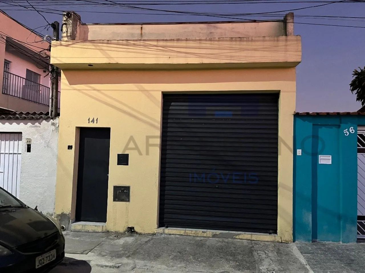 Salão comercial com edicula