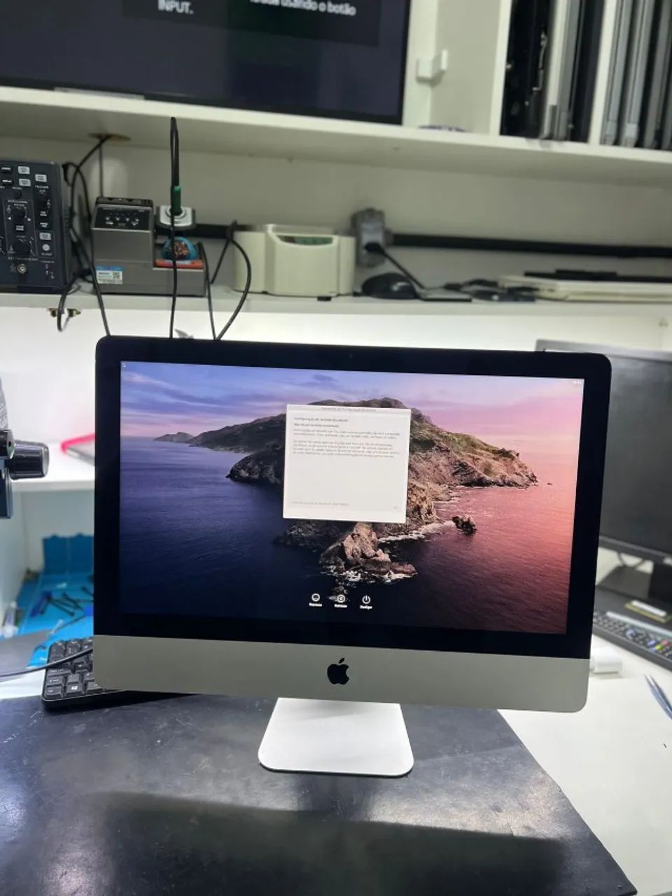 Imac 2013 - 21 pol - i5 8gb SSD de 1 tera - Computadores e