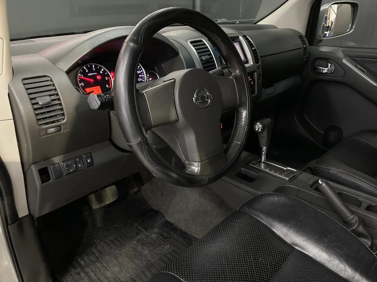 Nissan Frontier SV AT. CD 4x4 2.5 TB Dies. Aut., foto 13 de 20
