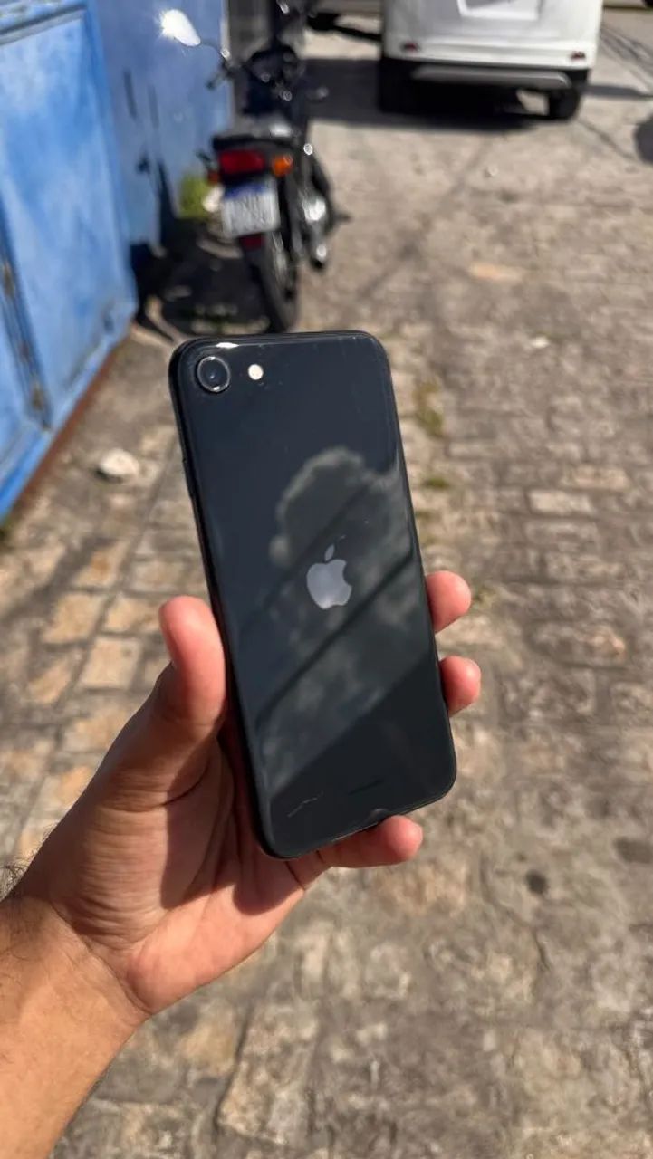 iPhone SE 2020 64GB, TROCO EM ALGUMA COISA