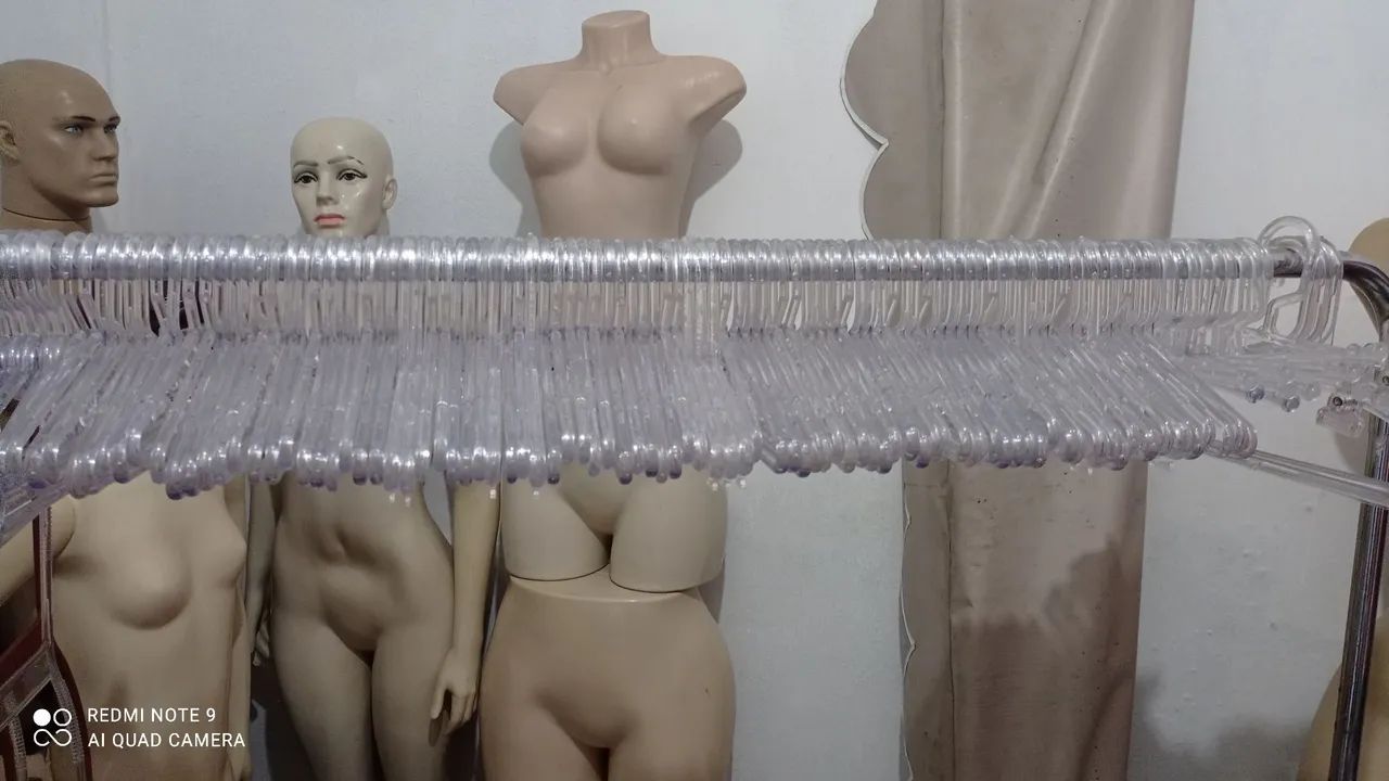 Manequins e cabide arará  - Foto 4