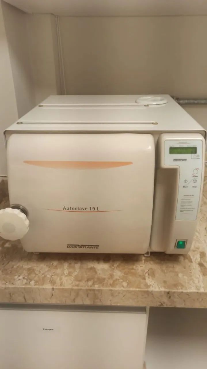 Autoclave 19L. 