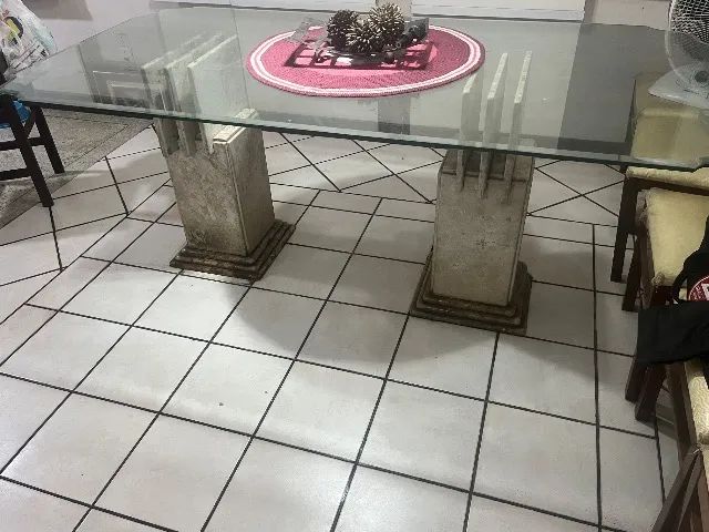 Mesa de jantar- pés de mármore e tampo de vidro - Foto 2