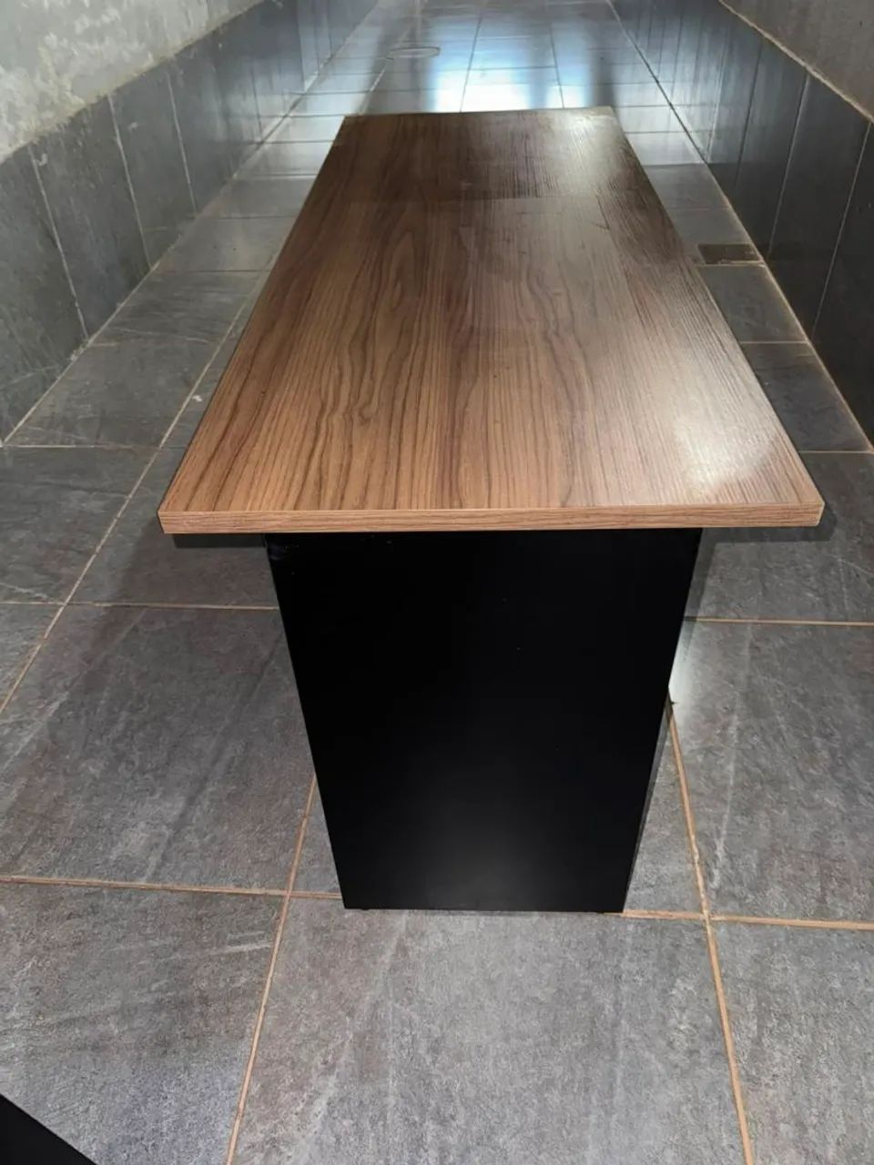 Mesa de escritório em L - Foto 2