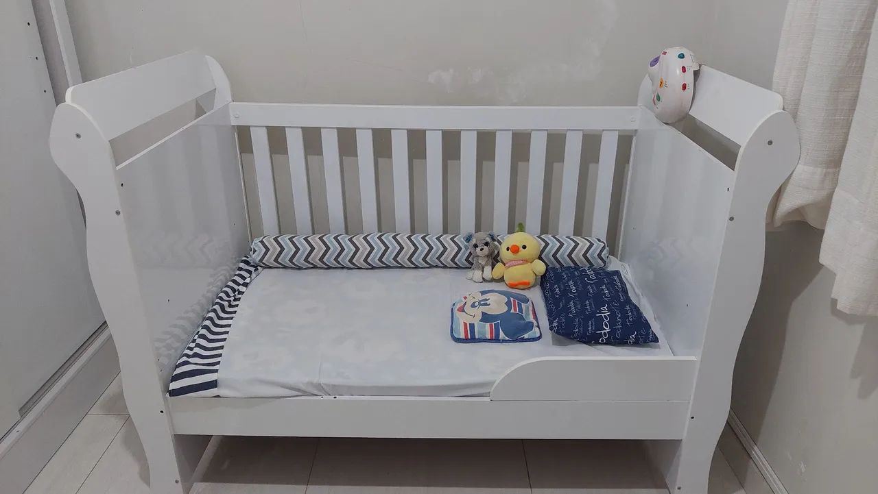 Berço americano Carolina Baby  vira cama, completo e acompanha colchão. - Foto 2