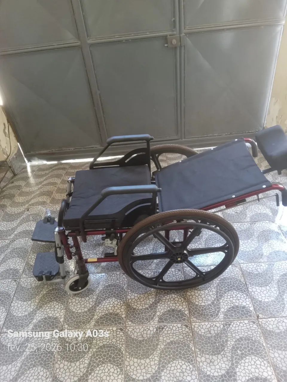 Cadeira de rodas reclinável. - Foto 2