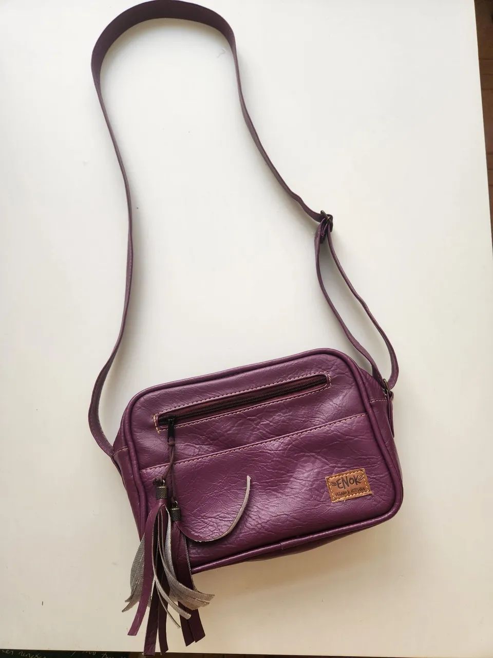 Bolsa enok vegan roxa