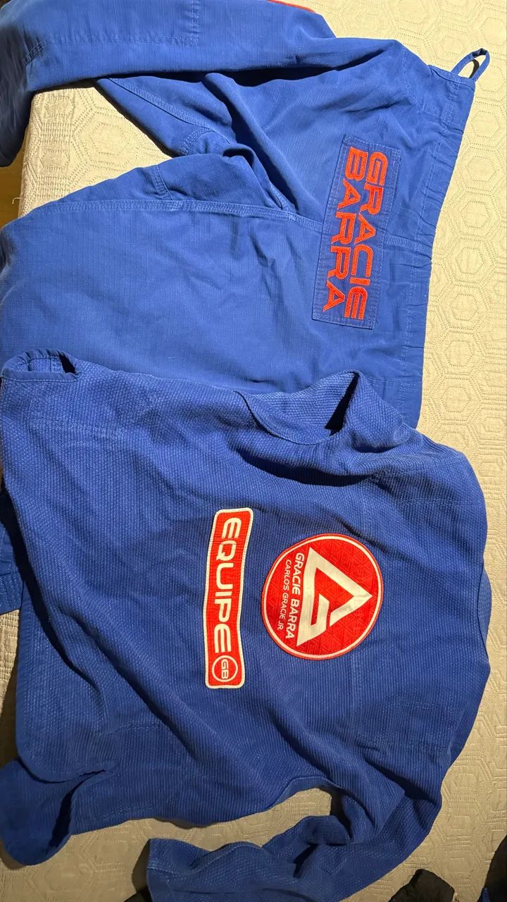 Kimono Gracie Barra atleta A0