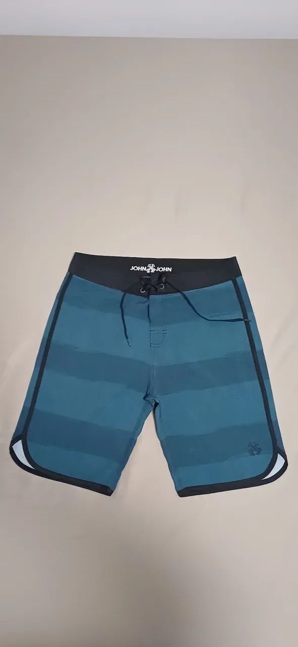 Bermuda Jonh Jonh Tactel (desapego)