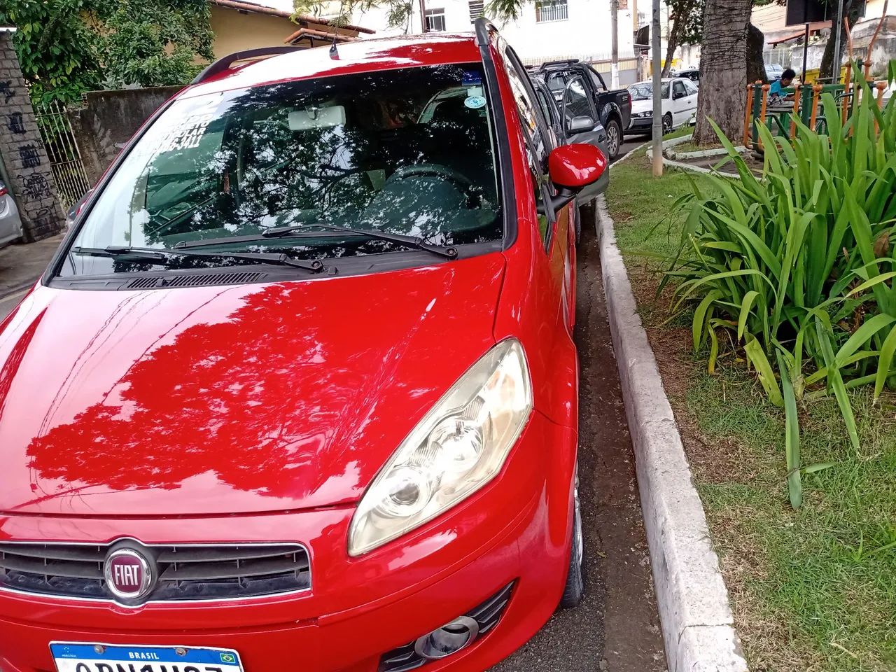 Fiat Idea Attractive 1.4 Fire Flex 8V 5P 2012 - Foto 2