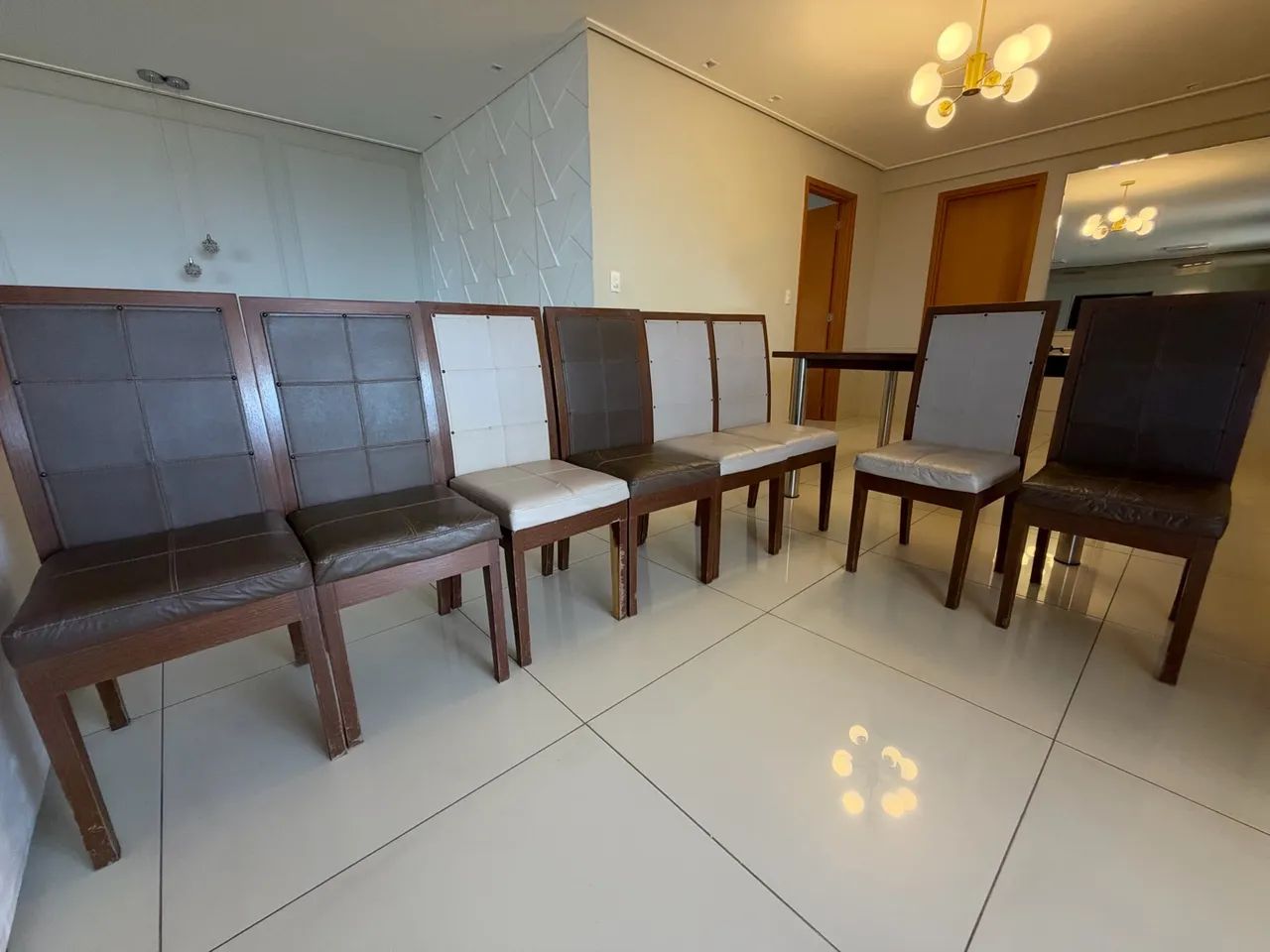 MESA COM 8 CADEIRAS - R$ 2.099,00 - Foto 3