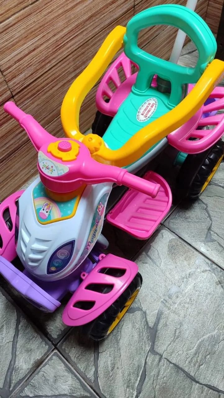 Triciclo infantil 
