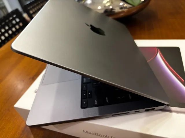 MacBook Pro 14 chip M2 Pro em excelente estado 
