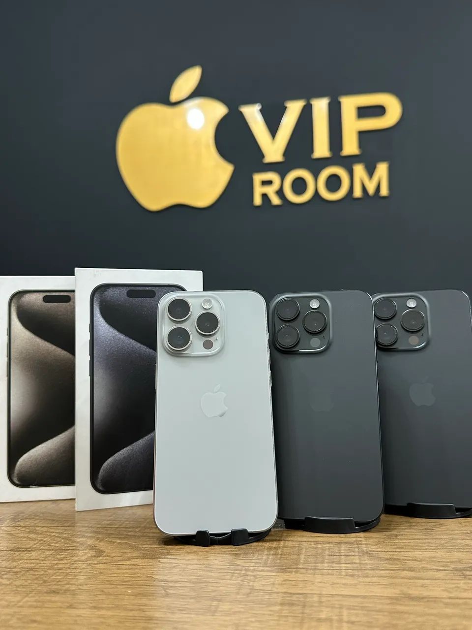 iPhone 15 Pro 128gb preto e cinza semi novos!!  - Foto 3