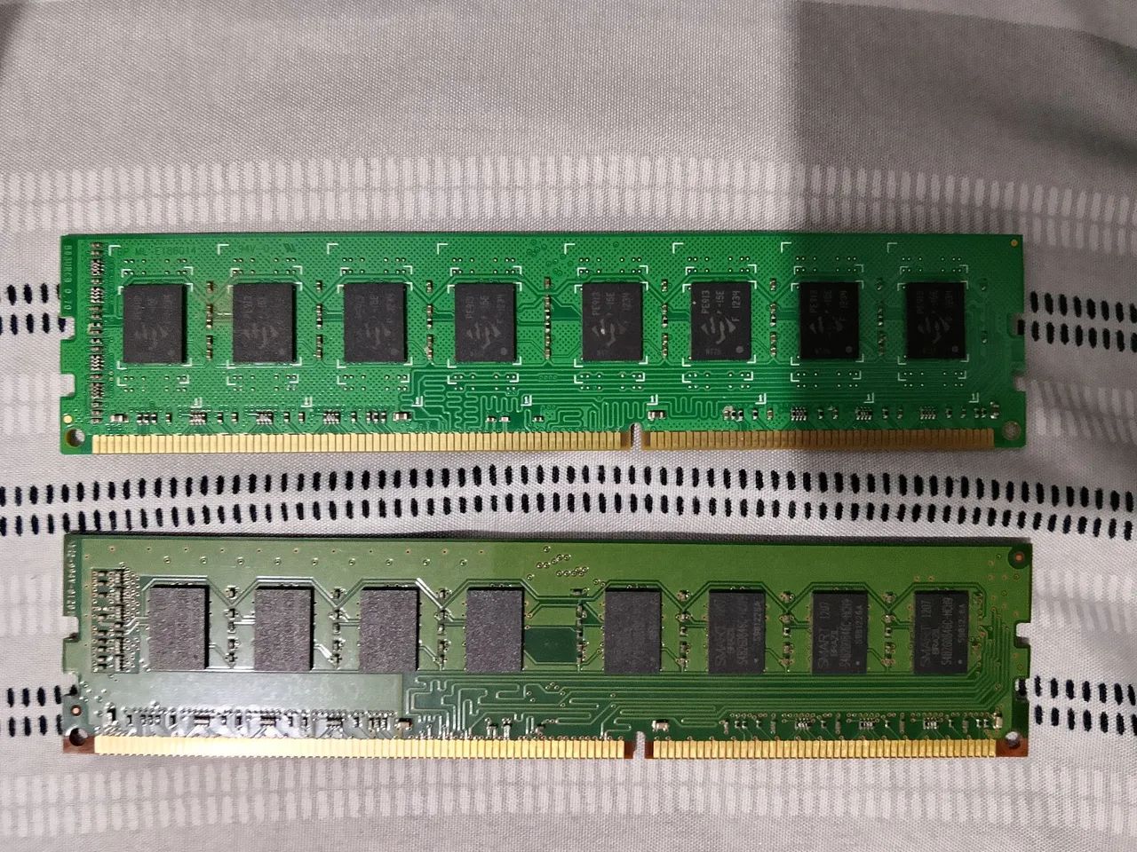 Duas Memória Ram 4gb ddr3 1333 - Foto 3