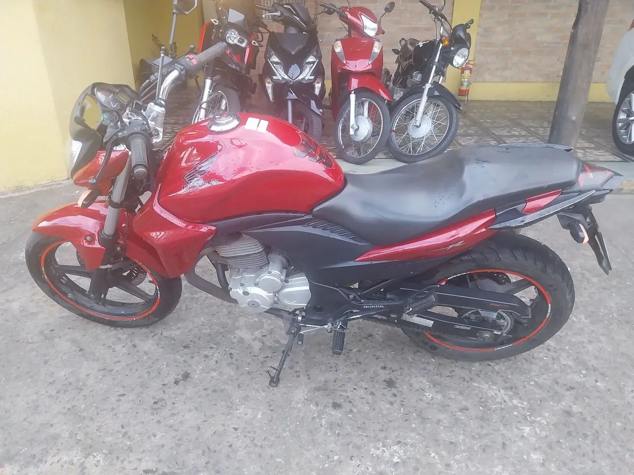 Honda CB 300R - Foto 2