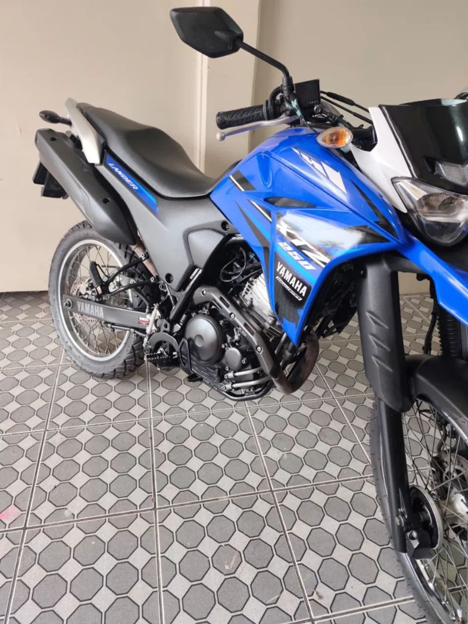 Xtz 250 Lander 2023 - Foto 3