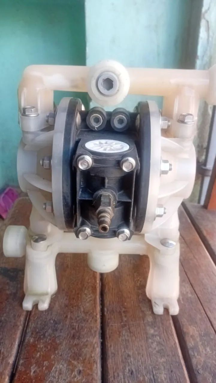 Bomba pneumática duplo diafragma Ingersull - Foto 2