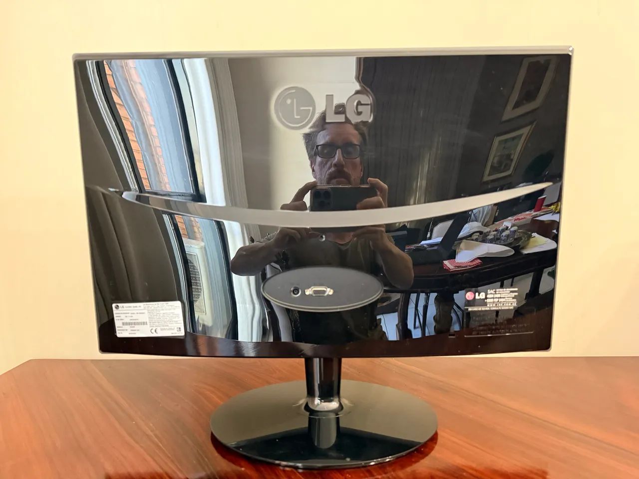 Monitor LG Flatron E2240 usado - Foto 3
