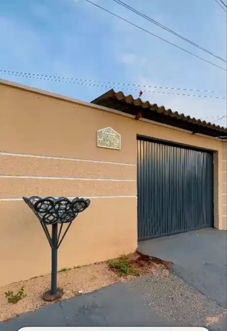 CASA À VENDA - UMA ÓTIMA OPORTUNIDADE! 