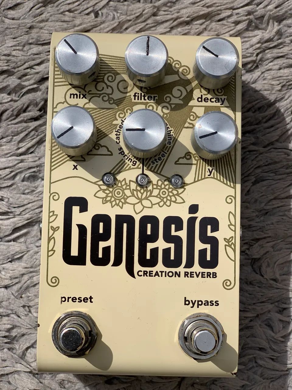 Pedal  reberb genises