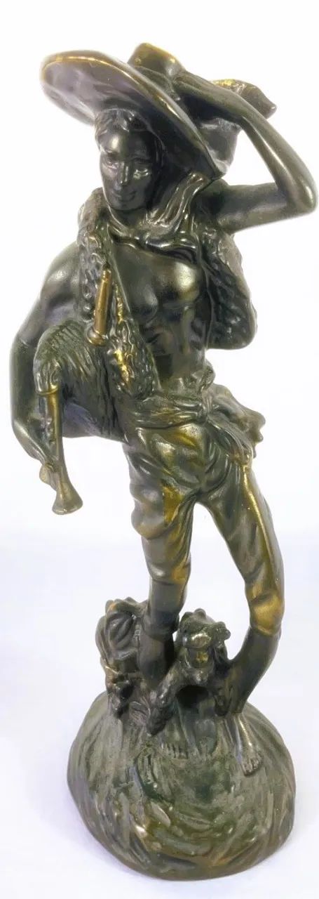 Grande Escultura Metal patinado representando Camponês e seu cachorro ao gosto europeu - Foto 4