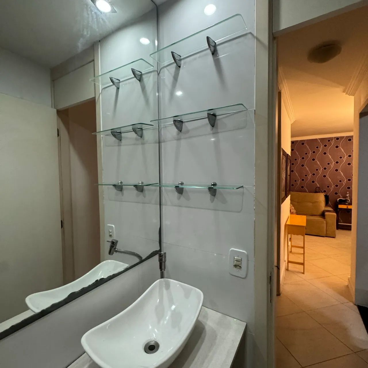 OPORTUNIDADE! APARTAMENTO 2 QUARTOS - PRONTO PARA MORAR - Foto 2