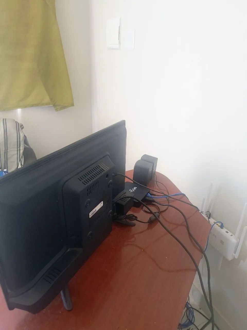 Monitor smart tv 22 Philips polegadas completo  - Foto 3