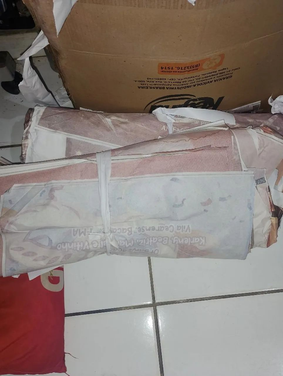 Vende-se rolo de papel